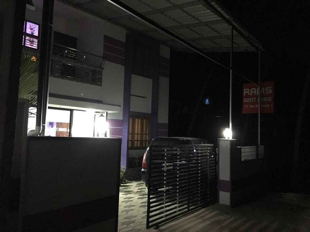 Rams Guest House Near Lulu Mall Thiruvananthapuram Dış mekan fotoğraf