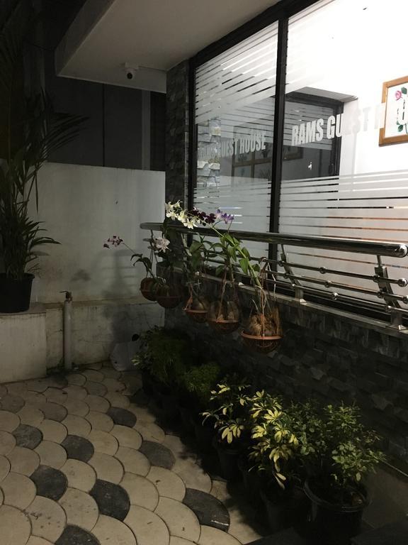 Rams Guest House Near Lulu Mall Thiruvananthapuram Dış mekan fotoğraf